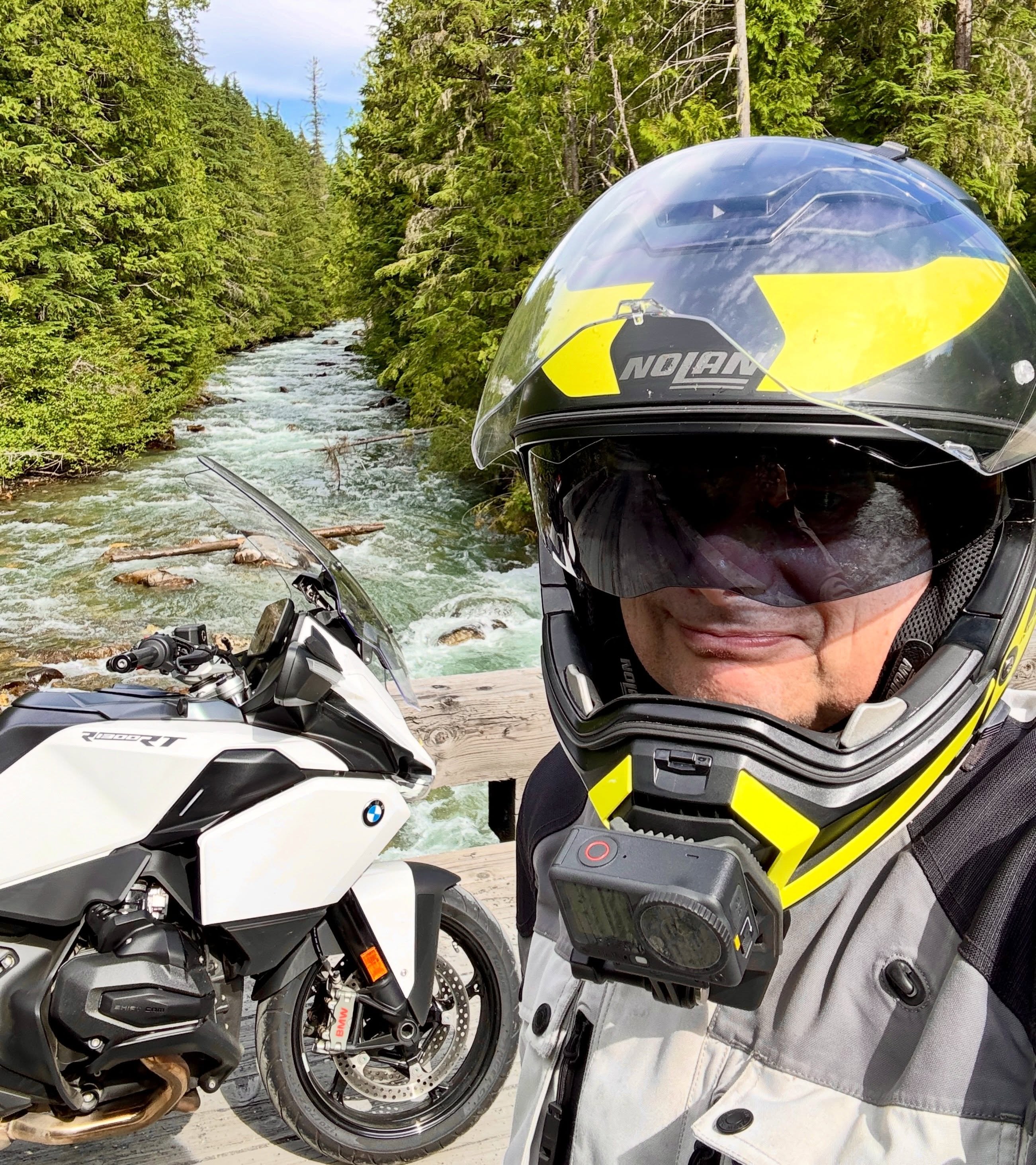 I’m in a heatwave without the right gear again but hailing from the tropics it’s nothing I can’t handle. Stop and drink copious amounts of water and take frequent rests in shade or inside air conditioning. #britishcolumbiacanada #motorcycletravel #motorcycleadventure #motorcycletouring #solorider