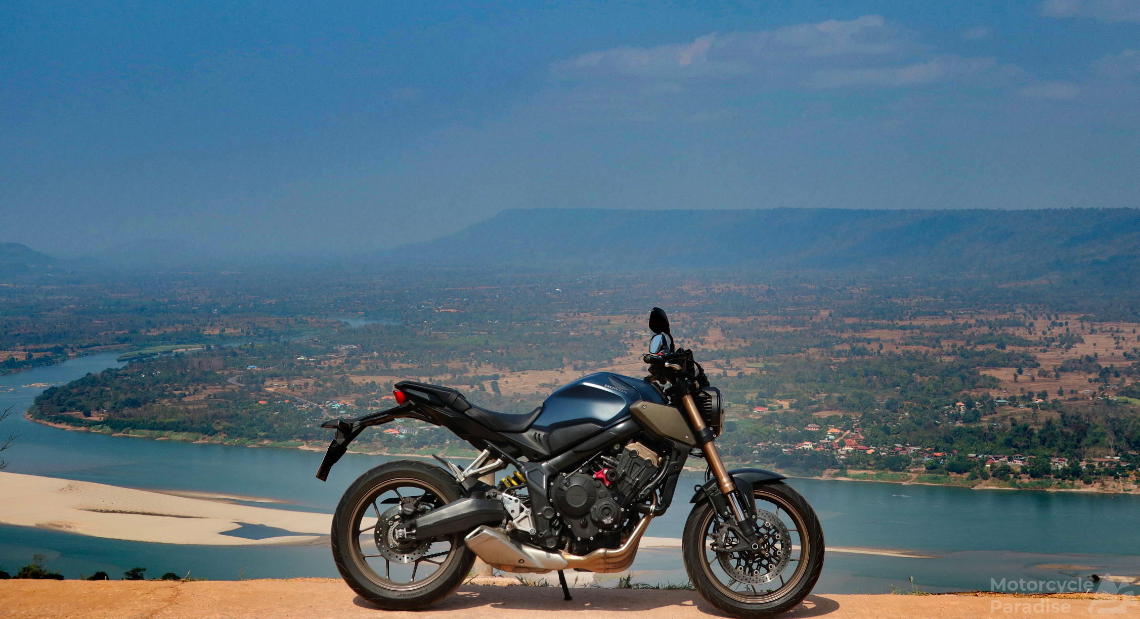 Honda CB650R - Review - rideXdrive 